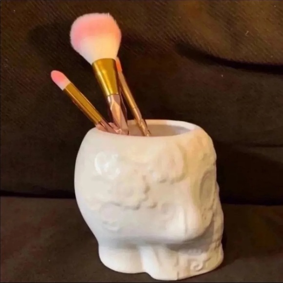 Sugar Skull Make up Brush Holder - Picture 2 of 2